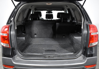 Подержанный автомобиль Chevrolet Captiva 2014 года (19 фото)