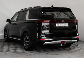 Подержанный автомобиль Kia Carnival 2021 года (8 фото)