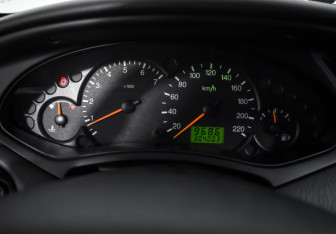 Подержанный автомобиль Ford Focus Sedan 2004 года (15 фото)