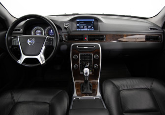 Подержанный автомобиль Volvo XC70 2012 года (9 фото)