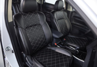 Подержанный автомобиль Mitsubishi Outlander 2022 года (22 фото)