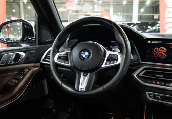 Подержанный автомобиль BMW X7 2020 года (26 фото)