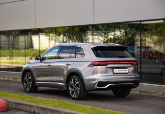 Подержанный автомобиль Geely Monjaro 2022 года (8 фото)
