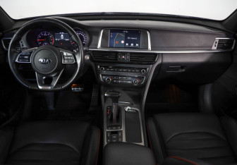 Подержанный автомобиль Kia Optima Sedan 2018 года (9 фото)