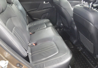 Подержанный автомобиль Kia Sportage 2013 года (13 фото)