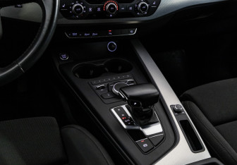 Подержанный автомобиль Audi A4 Wagon 2019 года (15 фото)
