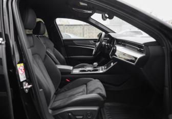 Подержанный автомобиль Audi A6 Sedan 2021 года (31 фото)