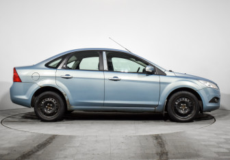 Подержанный автомобиль Ford Focus Sedan 2008 года (4 фото)