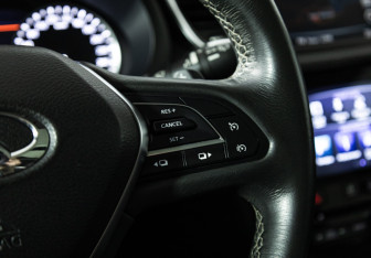 Подержанный автомобиль Infiniti QX50 2018 года (24 фото)