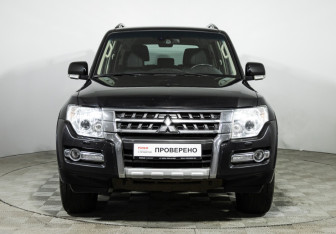 Подержанный автомобиль Mitsubishi Pajero 2017 года (2 фото)