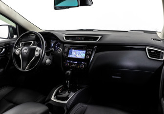 Подержанный автомобиль Nissan Qashqai 2016 года (9 фото)