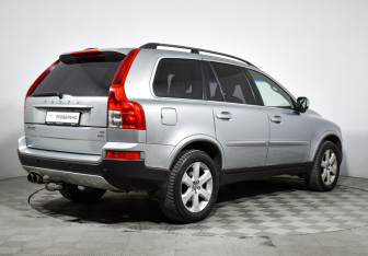 Подержанный автомобиль Volvo XC90 2009 года (5 фото)