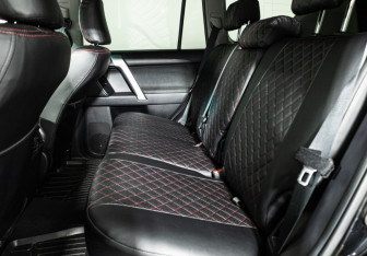 Подержанный автомобиль Toyota Land Cruiser Prado 2013 года (10 фото)