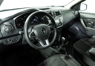 Подержанный автомобиль Renault Logan Sedan 2021 года (11 фото)