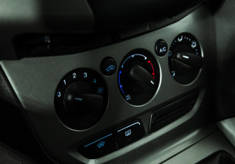 Подержанный автомобиль Ford Focus Sedan 2014 года (15 фото)