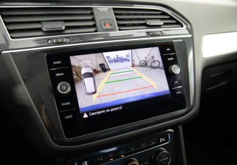 Подержанный автомобиль Volkswagen Tiguan 2020 года (16 фото)