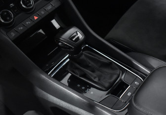 Подержанный автомобиль Skoda Karoq 2020 года (12 фото)