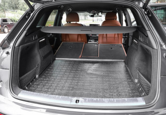 Подержанный автомобиль Audi Q5 2021 года (35 фото)
