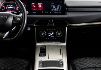Подержанный автомобиль Exeed TXL 2023 года (13 фото)