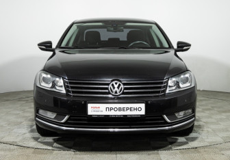 Подержанный автомобиль Volkswagen Passat Sedan 2012 года (2 фото)