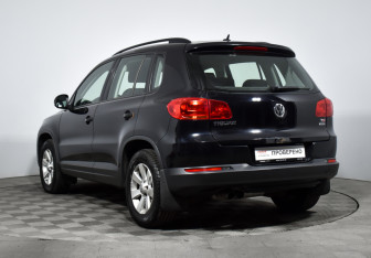 Подержанный автомобиль Volkswagen Tiguan 2013 года (7 фото)