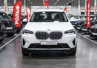Подержанный автомобиль BMW X3 2022 года (3 фото)
