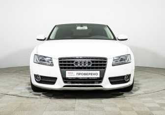 Подержанный автомобиль Audi A5 Liftback 2011 года (2 фото)