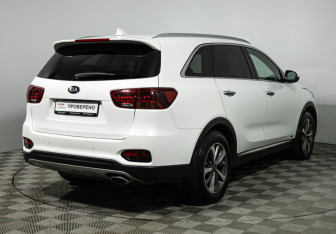 Подержанный автомобиль Kia Sorento 2018 года (5 фото)