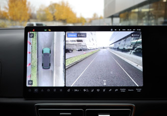 Подержанный автомобиль LiXiang L9 2023 года (21 фото)