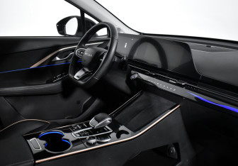 Подержанный автомобиль Omoda C5 2023 года (14 фото)