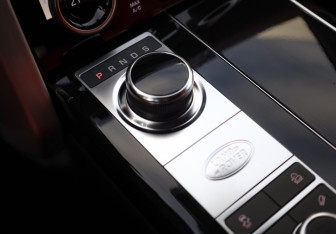 Подержанный автомобиль Land Rover Range Rover 2019 года (24 фото)