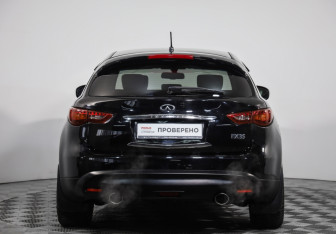 Подержанный автомобиль Infiniti FX 2008 года (6 фото)
