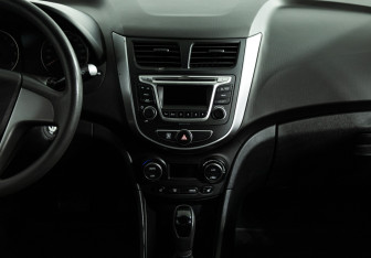 Подержанный автомобиль Hyundai Solaris Sedan 2016 года (14 фото)