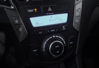 Подержанный автомобиль Hyundai Santa Fe 2013 года (15 фото)