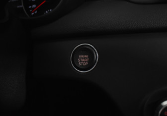 Подержанный автомобиль Kia Sportage 2020 года (16 фото)
