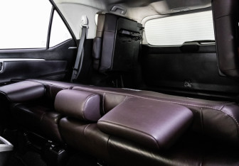 Подержанный автомобиль Toyota Fortuner 2018 года (25 фото)