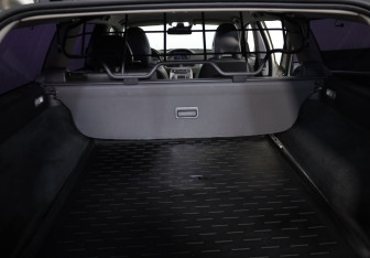 Подержанный автомобиль Volvo XC70 2012 года (16 фото)