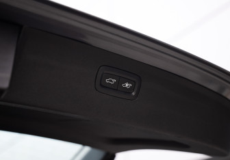 Подержанный автомобиль Volvo XC90 2019 года (35 фото)