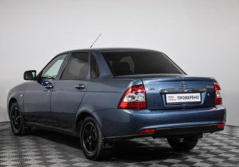 Подержанный автомобиль LADA (ВАЗ) Priora Sedan 2015 года (7 фото)