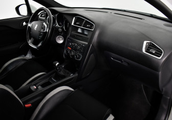 Подержанный автомобиль Citroen DS4 2013 года (13 фото)