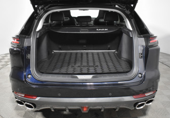 Подержанный автомобиль Changan UNI-K 2022 года (25 фото)