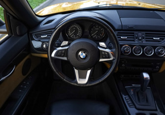 Подержанный автомобиль BMW Z4 Roadster 2011 года (11 фото)