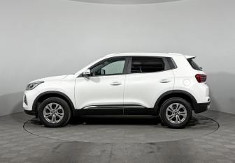 Подержанный автомобиль Chery Tiggo 4 Pro 2023 года (8 фото)