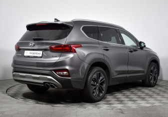Подержанный автомобиль Hyundai Santa Fe 2018 года (5 фото)