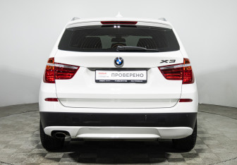 Подержанный автомобиль BMW X3 2013 года (6 фото)