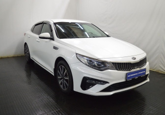 Подержанный автомобиль Kia Optima Sedan 2018 года (3 фото)