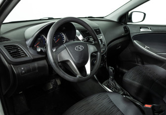 Подержанный автомобиль Hyundai Solaris Sedan 2016 года (11 фото)