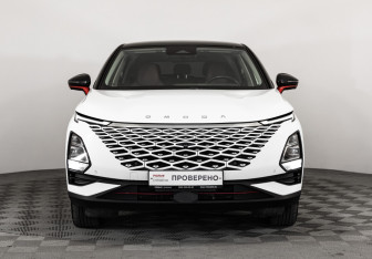 Подержанный автомобиль Omoda C5 2023 года (3 фото)