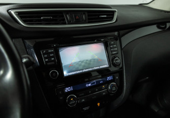 Подержанный автомобиль Nissan Qashqai 2016 года (15 фото)