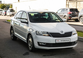 Подержанный автомобиль Skoda Rapid Liftback 2019 года (5 фото)